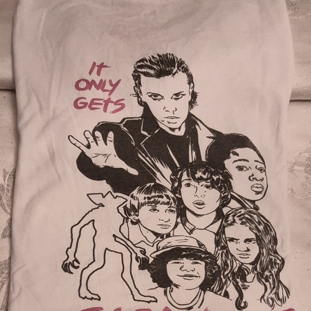 Netflix White Stranger Things - Short Sleeve Medium Tee